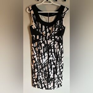 EUC Size 8 sleeveless Jessica dress